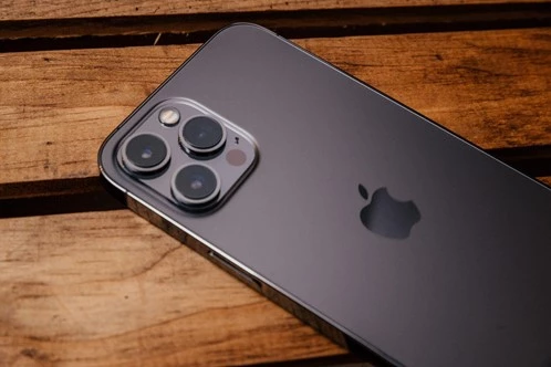 iPhone 13 Black Color Back Side