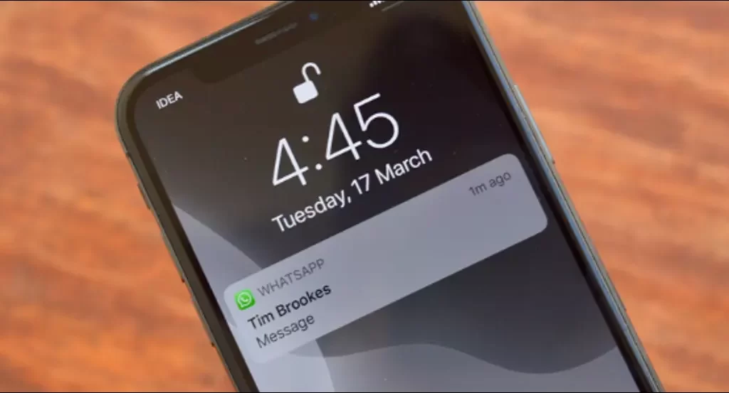 Whatsapp message on iPhone