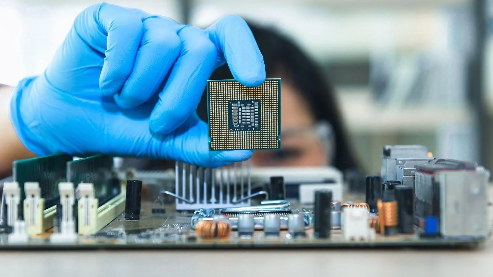 CPU