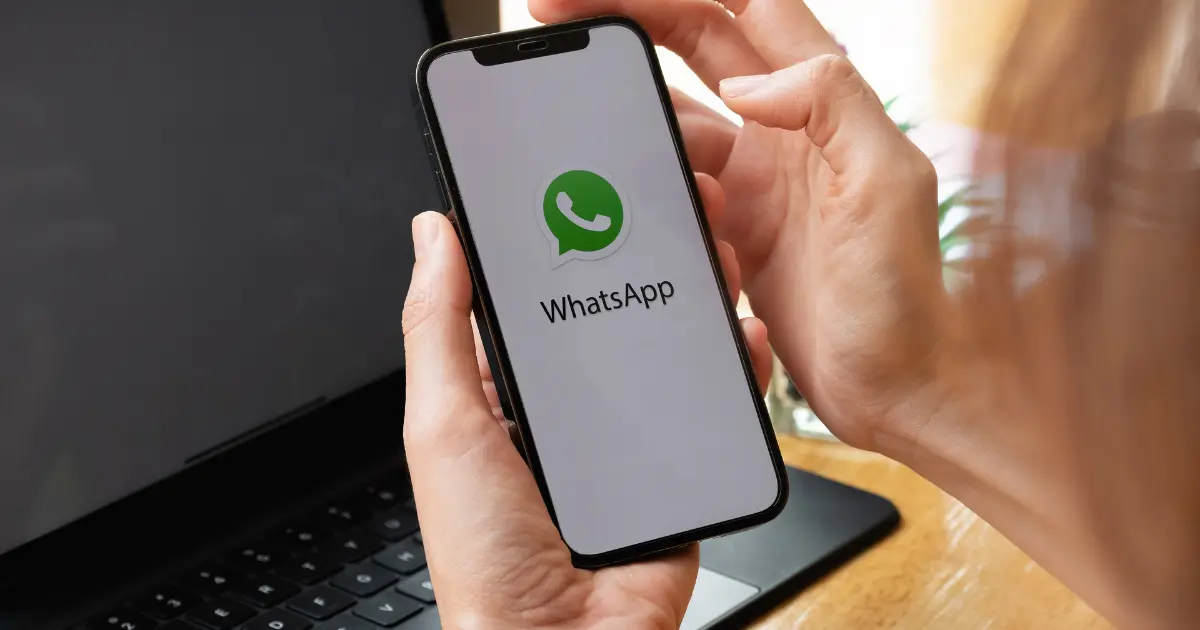 WhatsApp - Smartphone Battery Draining App