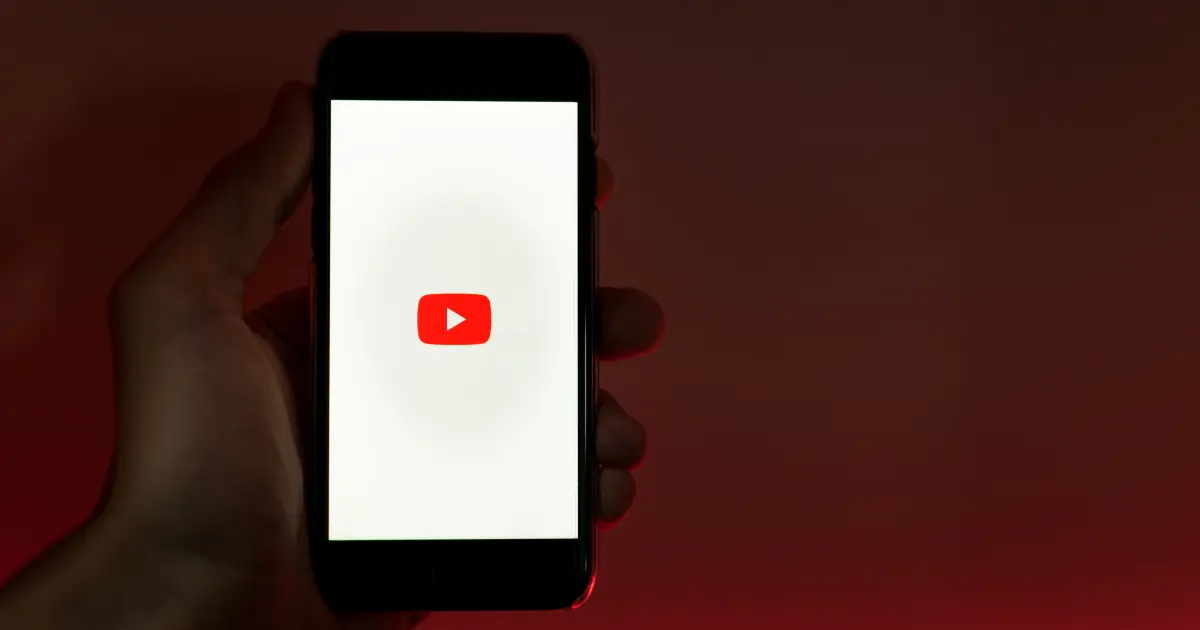 YouTube - Smartphone Battery Draining App